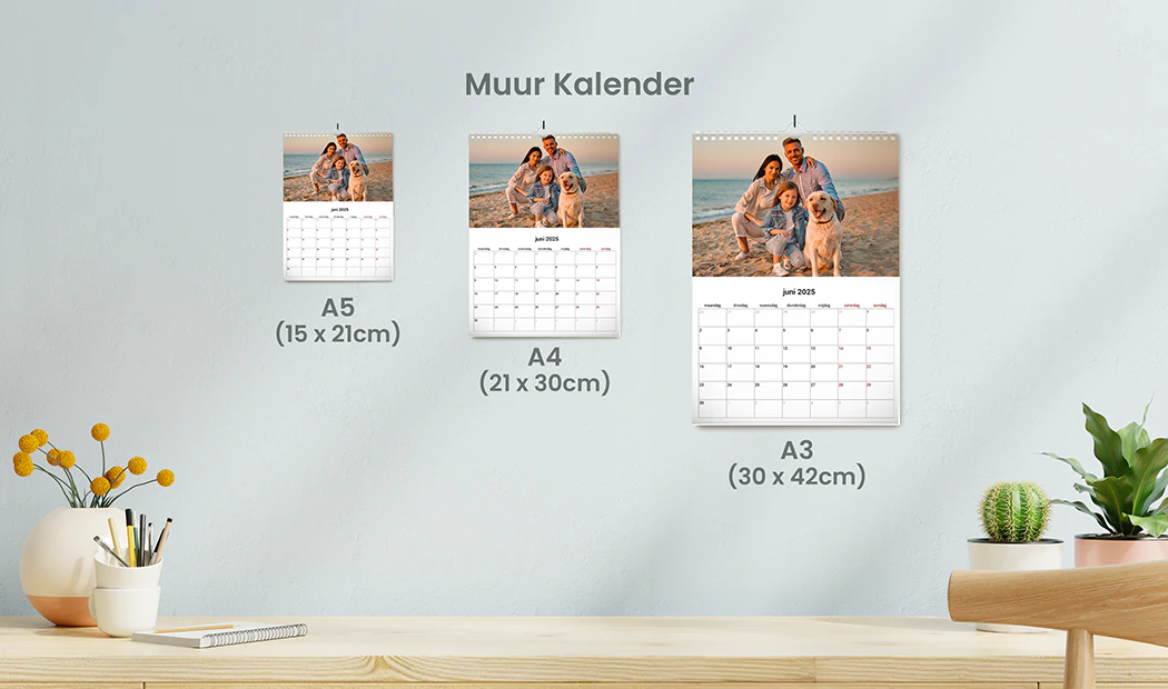 Gepersonaliseerde wandkalenders in A3, A4 en A5 formaat, met familiefoto op het strand.